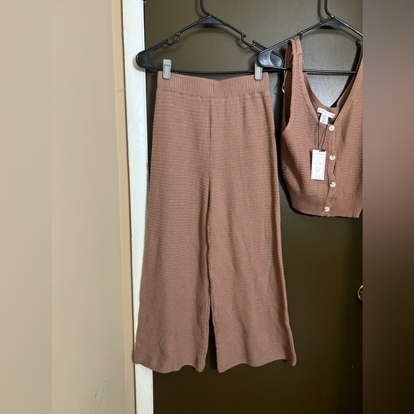 Sincerely Jules Matching Crochet Pants and Top Set - Picture 3 of 4